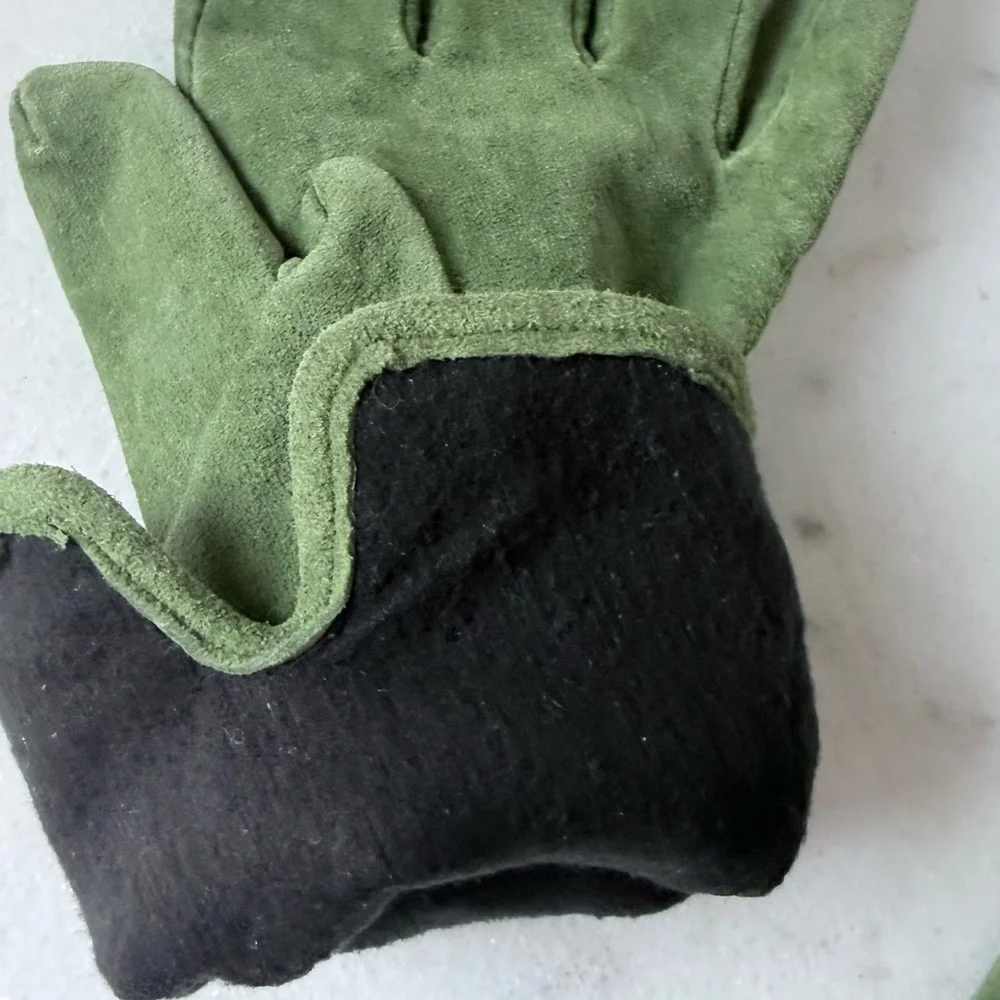 Merona Green Suede Gloves